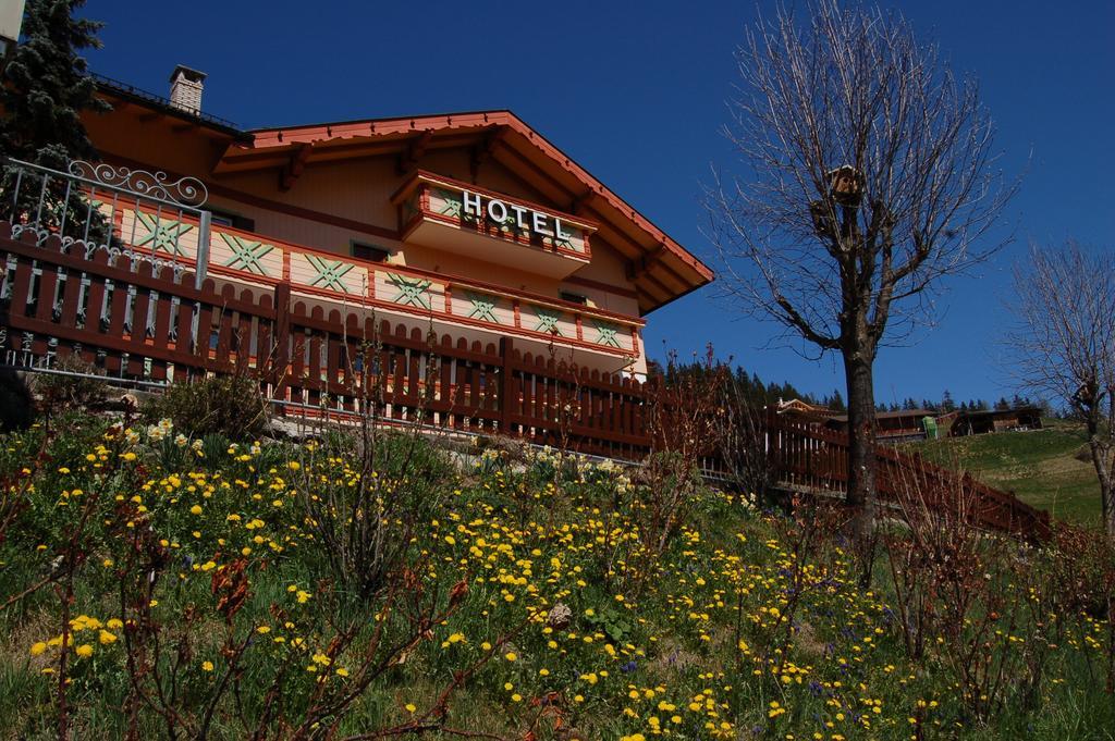 Hotel MILLEFIORI Vigo di Fassa Zimmer foto